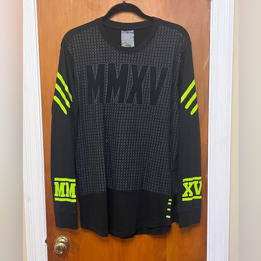 Switch Men’s Black and Neon Green Graphic Long Sleeve Shirt. L